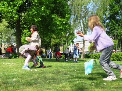 Zondag 20 april 2025 - Pasen - Paaseieren rapen - Sint-Anna-ten-Drieënparochie, Antwerpen Linkeroever